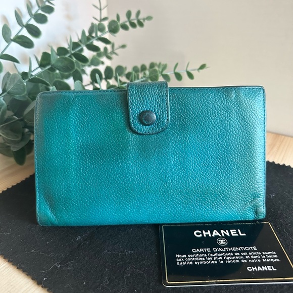Authentic Chanel Leather Wallet - Picture 5 of 6